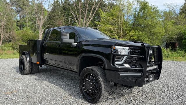 2025 Chevrolet Silverado 3500 HD Crew Cab High Country - Photo 1